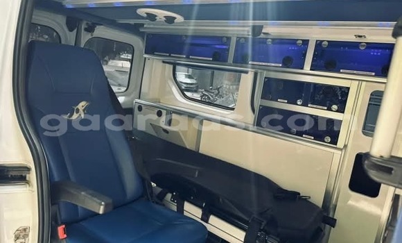 Buy Import Opel Ampera White Car in Dakar in Dakar Buy Import Opel Ampera White Car in Dakar in Dakar