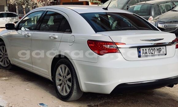 Buy Import Chrysler 200 White Car in Dakar in Dakar Buy Import Chrysler 200 White Car in Dakar in Dakar