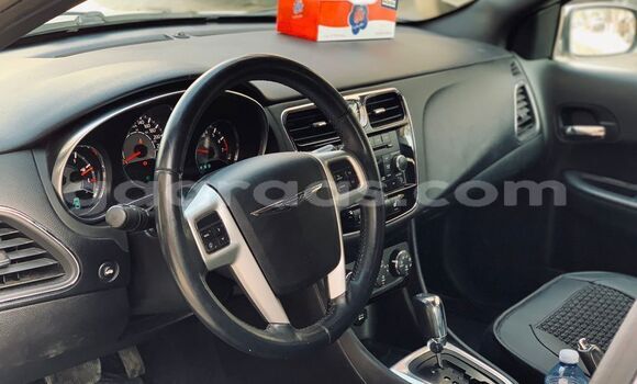 Buy Import Chrysler 200 White Car in Dakar in Dakar Buy Import Chrysler 200 White Car in Dakar in Dakar