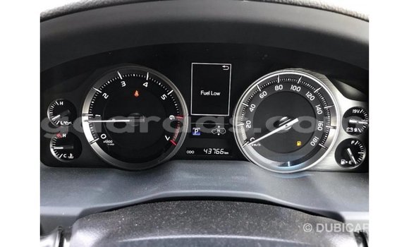 Dieundeu Imported Toyota Land Cruiser White 4x4 in Import - Dubai in Dakar Dieundeu Imported Toyota Land Cruiser White 4x4 in Import - Dubai in Dakar