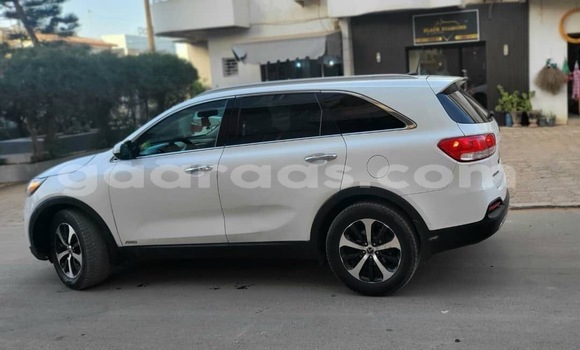 Dieundeu Occasion Kia Sorento White Auto in Dakar in Dakar Dieundeu Occasion Kia Sorento White Auto in Dakar in Dakar