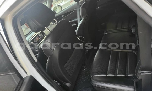 Dieundeu Occasion Kia Sorento White Auto in Dakar in Dakar Dieundeu Occasion Kia Sorento White Auto in Dakar in Dakar