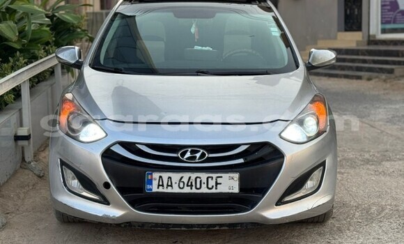 Dieundeu Occasion Hyundai Elantra Silver Auto in Dakar in Dakar Dieundeu Occasion Hyundai Elantra Silver Auto in Dakar in Dakar