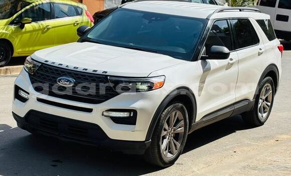 Dieundeu Beess Ford Explorer White Auto in Dakar in Dakar Dieundeu Beess Ford Explorer White Auto in Dakar in Dakar