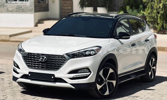 Buy Import Hyundai Tucson White Car in Dakar in Dakar Buy Import Hyundai Tucson White Car in Dakar in Dakar