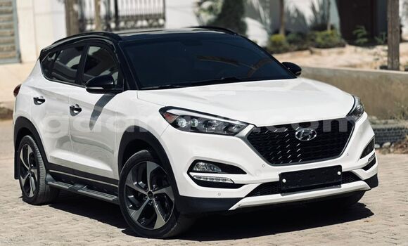 Buy Import Hyundai Tucson White Car in Dakar in Dakar Buy Import Hyundai Tucson White Car in Dakar in Dakar