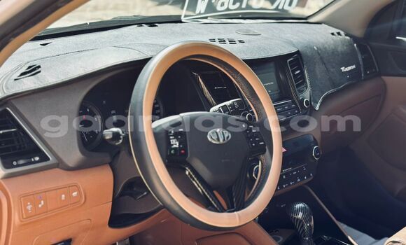 Buy Import Hyundai Tucson White Car in Dakar in Dakar Buy Import Hyundai Tucson White Car in Dakar in Dakar