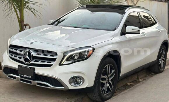 Acheter Occasion Voiture Mercedes‒Benz 200 Blanc à Dakar, Dakar Acheter Occasion Voiture Mercedes‒Benz 200 Blanc à Dakar, Dakar