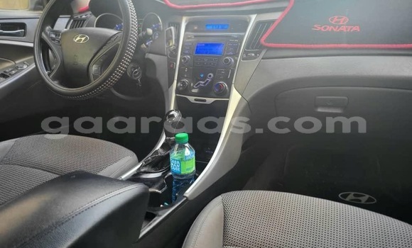 Dieundeu Occasion Hyundai Sonata Silver Auto in Dakar in Dakar Dieundeu Occasion Hyundai Sonata Silver Auto in Dakar in Dakar