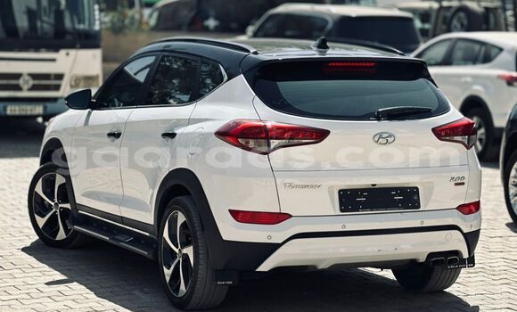 Buy Import Hyundai Tucson White Car in Dakar in Dakar Buy Import Hyundai Tucson White Car in Dakar in Dakar