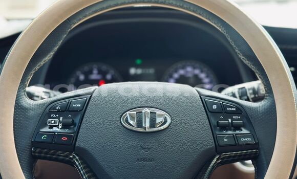 Buy Import Hyundai Tucson White Car in Dakar in Dakar Buy Import Hyundai Tucson White Car in Dakar in Dakar