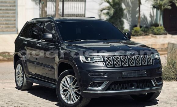 Acheter Import Voiture Jeep Grand Cherokee Noir à Dakar, Dakar Acheter Import Voiture Jeep Grand Cherokee Noir à Dakar, Dakar