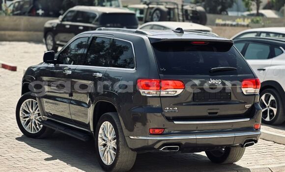 Acheter Import Voiture Jeep Grand Cherokee Noir à Dakar, Dakar Acheter Import Voiture Jeep Grand Cherokee Noir à Dakar, Dakar