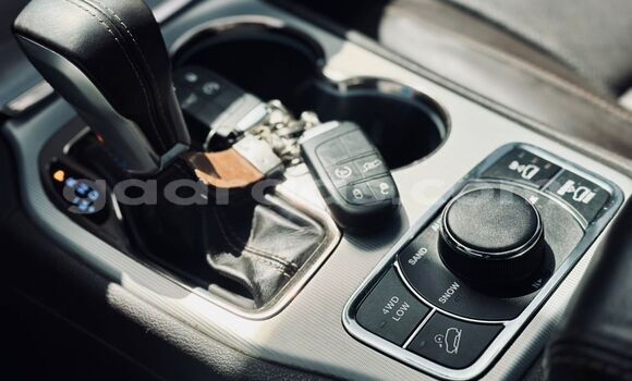 Acheter Import Voiture Jeep Grand Cherokee Noir à Dakar, Dakar Acheter Import Voiture Jeep Grand Cherokee Noir à Dakar, Dakar