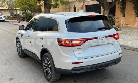 Buy New Renault Samsung QM6 Silver Car in Dakar in Dakar Buy New Renault Samsung QM6 Silver Car in Dakar in Dakar