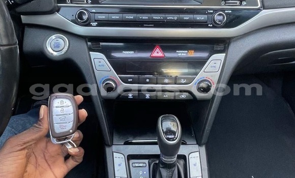 Acheter Occasion Voiture Hyundai Elantra Gris à Dakar, Dakar Acheter Occasion Voiture Hyundai Elantra Gris à Dakar, Dakar