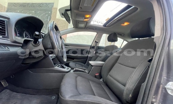 Acheter Occasion Voiture Hyundai Elantra Gris à Dakar, Dakar Acheter Occasion Voiture Hyundai Elantra Gris à Dakar, Dakar