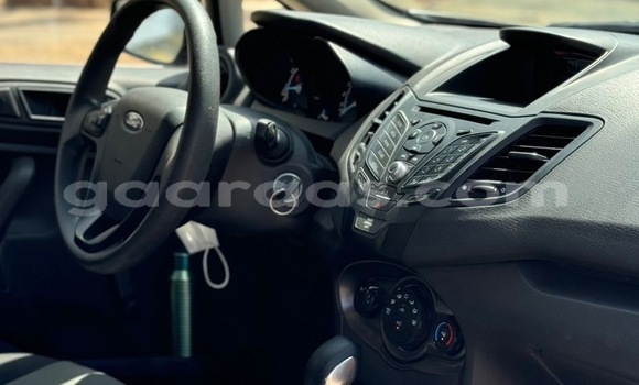 Acheter Occasion Voiture Ford Fiesta Gris à Dakar, Dakar Acheter Occasion Voiture Ford Fiesta Gris à Dakar, Dakar