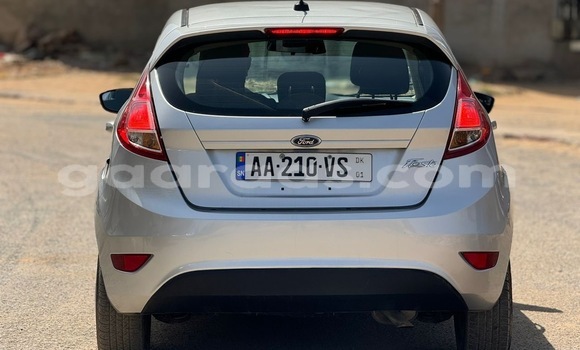 Acheter Occasion Voiture Ford Fiesta Gris à Dakar, Dakar Acheter Occasion Voiture Ford Fiesta Gris à Dakar, Dakar