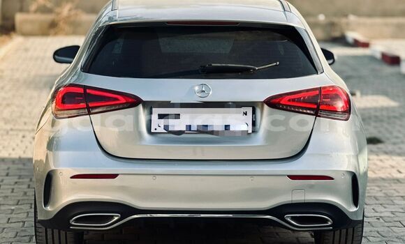 Acheter Import Voiture Mercedes-Benz C180 coupe Gris à Dakar, Dakar Acheter Import Voiture Mercedes-Benz C180 coupe Gris à Dakar, Dakar