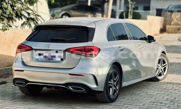 Acheter Import Voiture Mercedes-Benz C180 coupe Gris à Dakar, Dakar Acheter Import Voiture Mercedes-Benz C180 coupe Gris à Dakar, Dakar