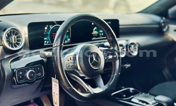Acheter Import Voiture Mercedes-Benz C180 coupe Gris à Dakar, Dakar Acheter Import Voiture Mercedes-Benz C180 coupe Gris à Dakar, Dakar