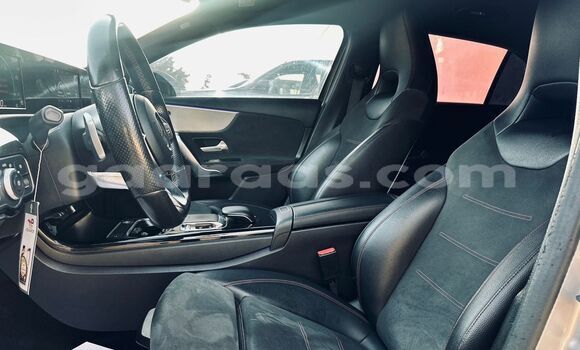 Acheter Import Voiture Mercedes-Benz C180 coupe Gris à Dakar, Dakar Acheter Import Voiture Mercedes-Benz C180 coupe Gris à Dakar, Dakar