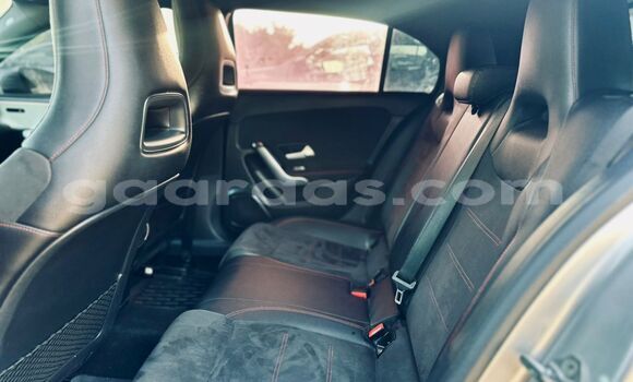 Acheter Import Voiture Mercedes-Benz C180 coupe Gris à Dakar, Dakar Acheter Import Voiture Mercedes-Benz C180 coupe Gris à Dakar, Dakar