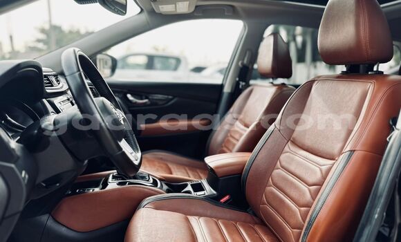 Acheter Import Voiture Nissan Rogue Noir à Dakar, Dakar Acheter Import Voiture Nissan Rogue Noir à Dakar, Dakar