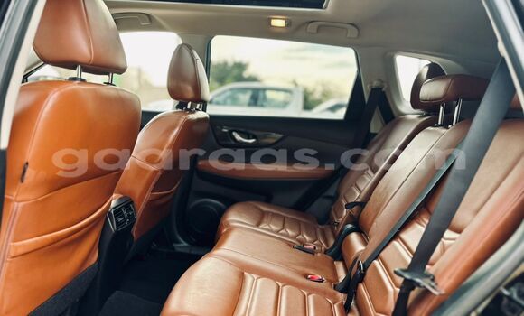 Acheter Import Voiture Nissan Rogue Noir à Dakar, Dakar Acheter Import Voiture Nissan Rogue Noir à Dakar, Dakar