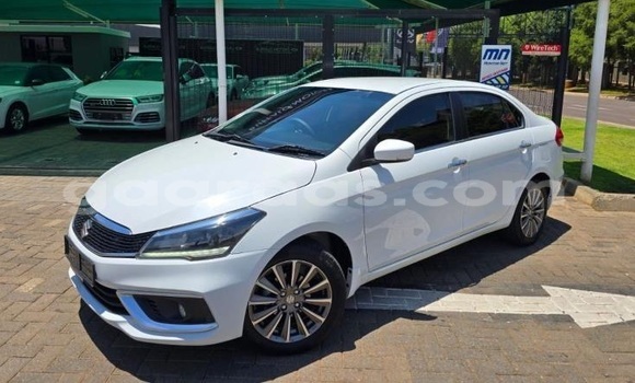 Buy Used Suzuki Ciaz White Car in Dakar in Dakar Buy Used Suzuki Ciaz White Car in Dakar in Dakar