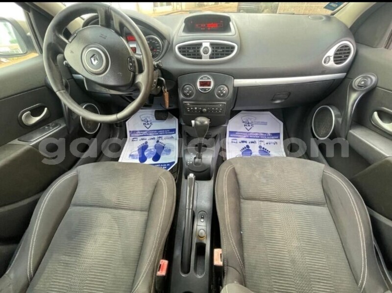 Big with watermark renault clio dakar dakar 28842