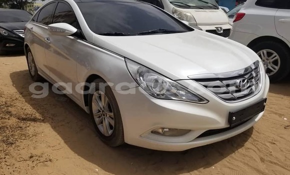 Buy Used Hyundai Sonata White Car in Dakar in Dakar Buy Used Hyundai Sonata White Car in Dakar in Dakar