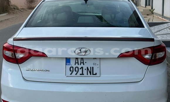 Dieundeu Occasion Hyundai Sonata White Auto in Dakar in Dakar Dieundeu Occasion Hyundai Sonata White Auto in Dakar in Dakar