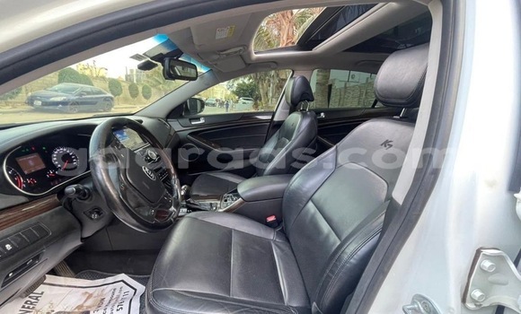 Dieundeu Occasion Kia K7 White Auto in Dakar in Dakar Dieundeu Occasion Kia K7 White Auto in Dakar in Dakar