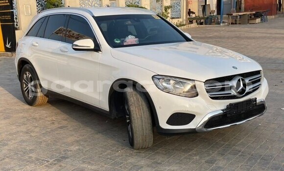 Dieundeu Occasion Mercedes-Benz GLC 250D White Auto in Dakar in Dakar Dieundeu Occasion Mercedes-Benz GLC 250D White Auto in Dakar in Dakar