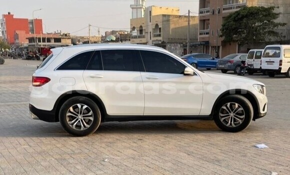 Dieundeu Occasion Mercedes-Benz GLC 250D White Auto in Dakar in Dakar Dieundeu Occasion Mercedes-Benz GLC 250D White Auto in Dakar in Dakar