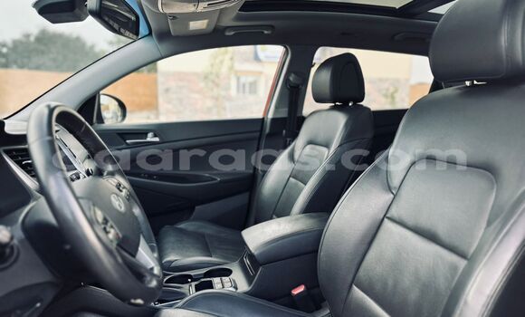 Acheter Import Voiture Hyundai Tucson Rouge à Dakar, Dakar Acheter Import Voiture Hyundai Tucson Rouge à Dakar, Dakar