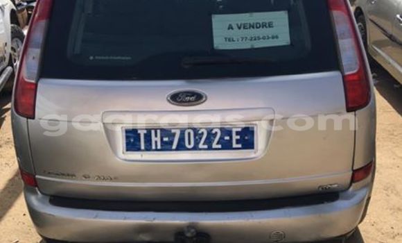 Acheter Occasion Voiture Ford Focus Gris à Gueule Tapee Fass Colobane au Dakar Acheter Occasion Voiture Ford Focus Gris à Gueule Tapee Fass Colobane au Dakar