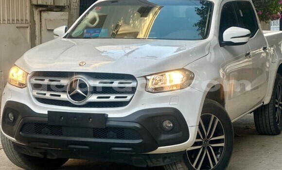 Dieundeu Occasion Mercedes‒Benz X-klasse Concept White Auto in Dakar in Dakar Dieundeu Occasion Mercedes‒Benz X-klasse Concept White Auto in Dakar in Dakar