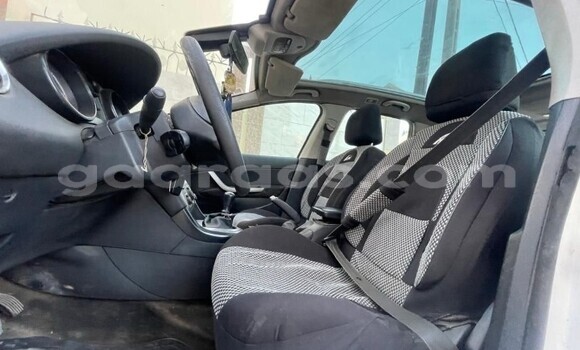 Acheter Occasion Voiture Peugeot 308 Blanc à Dakar, Dakar Acheter Occasion Voiture Peugeot 308 Blanc à Dakar, Dakar