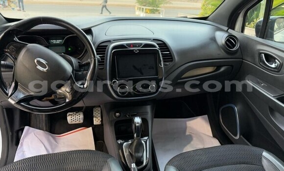 Dieundeu Occasion Renault Samsung Qm3 White Auto in Dakar in Dakar Dieundeu Occasion Renault Samsung Qm3 White Auto in Dakar in Dakar