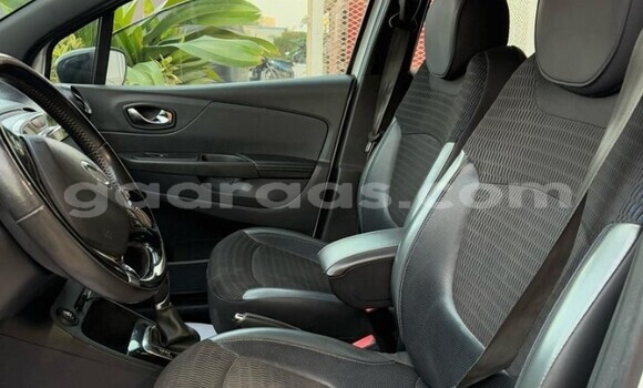 Dieundeu Occasion Renault Samsung Qm3 White Auto in Dakar in Dakar Dieundeu Occasion Renault Samsung Qm3 White Auto in Dakar in Dakar