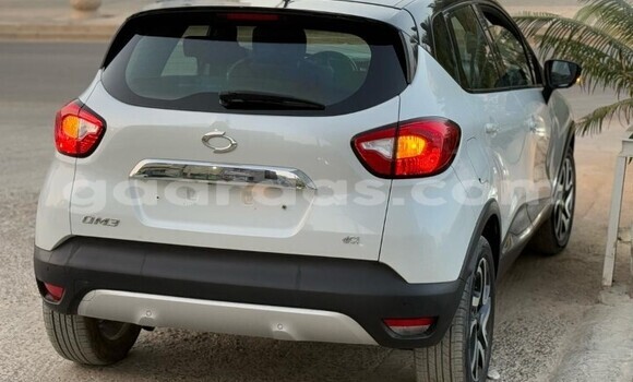 Dieundeu Occasion Renault Samsung Qm3 White Auto in Dakar in Dakar Dieundeu Occasion Renault Samsung Qm3 White Auto in Dakar in Dakar