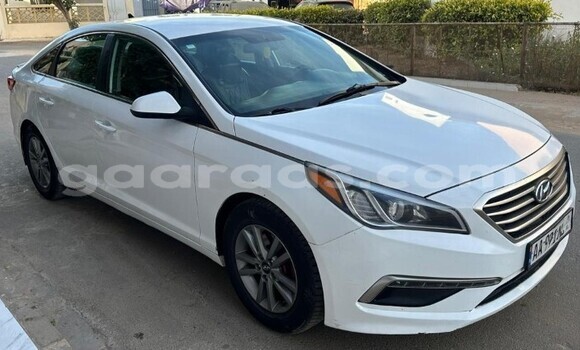 Dieundeu Occasion Hyundai Sonata White Auto in Dakar in Dakar Dieundeu Occasion Hyundai Sonata White Auto in Dakar in Dakar