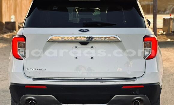 Buy Import Ford Explorer White Car in Dakar in Dakar Buy Import Ford Explorer White Car in Dakar in Dakar