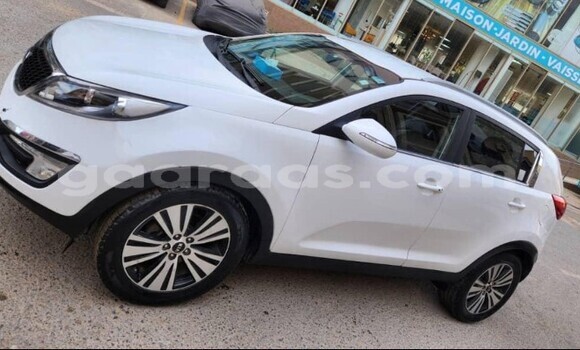 Acheter Occasion Voiture Kia Sportage Blanc à Dakar, Dakar Acheter Occasion Voiture Kia Sportage Blanc à Dakar, Dakar