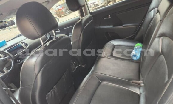 Acheter Occasion Voiture Kia Sportage Blanc à Dakar, Dakar Acheter Occasion Voiture Kia Sportage Blanc à Dakar, Dakar