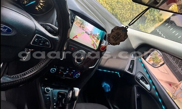 Acheter Occasion Voiture Ford Focus Blanc à Dakar, Dakar Acheter Occasion Voiture Ford Focus Blanc à Dakar, Dakar