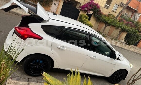 Acheter Occasion Voiture Ford Focus Blanc à Dakar, Dakar Acheter Occasion Voiture Ford Focus Blanc à Dakar, Dakar